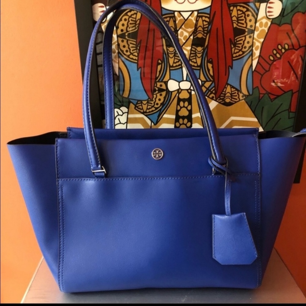 💯Authentic Tory Burch tote.